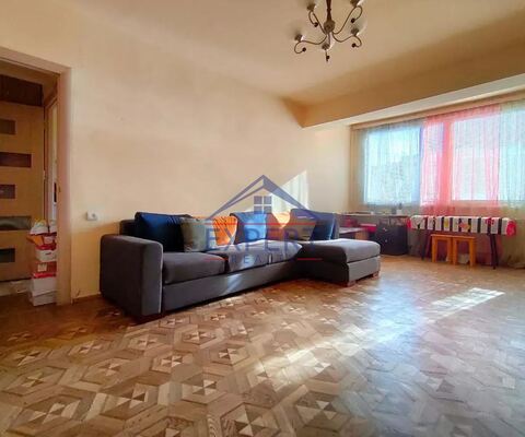 ԱՐԱԲԿԻՐ, ԱՐԱՄ ԽԱՉԱՏՐՅԱՆ ՓՈՂՈՑ, 3 ՍԵՆՅԱԿ