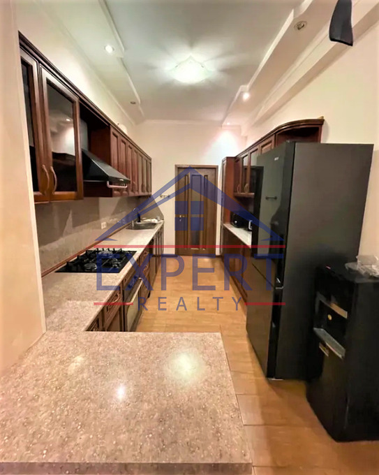 ԱՐԱԲԿԻՐ, ՎԻԿՏՈՐ ՀԱՄԲԱՐՁՈՒՄՅԱՆ, 3 ՍԵՆՅԱԿ