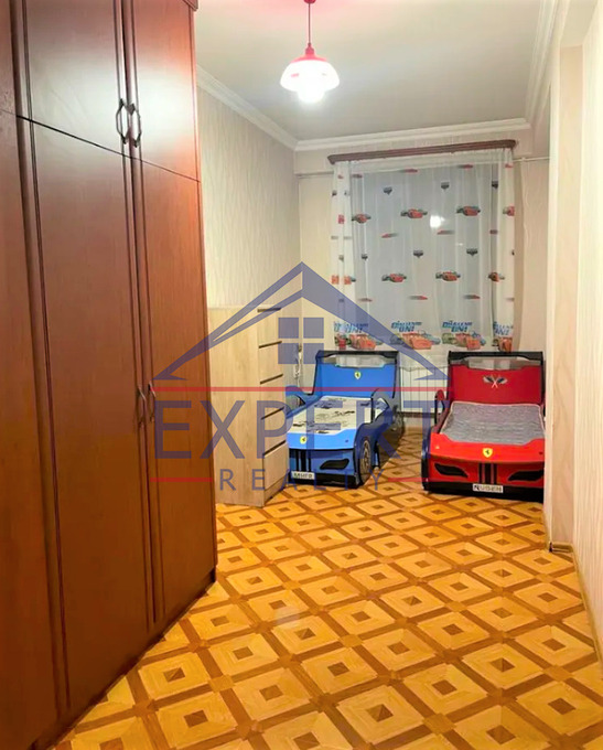 ԱՐԱԲԿԻՐ, ՎԻԿՏՈՐ ՀԱՄԲԱՐՁՈՒՄՅԱՆ, 3 ՍԵՆՅԱԿ