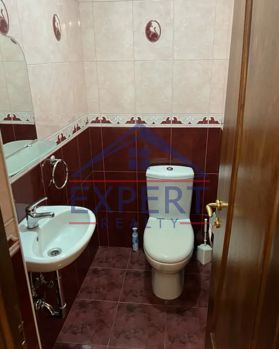 ԿԵՆՏՐՈՆ, ԻՍԱՀԱԿՅԱՆ ՓՈՂՈՑ, 4 ՍԵՆՅԱԿ