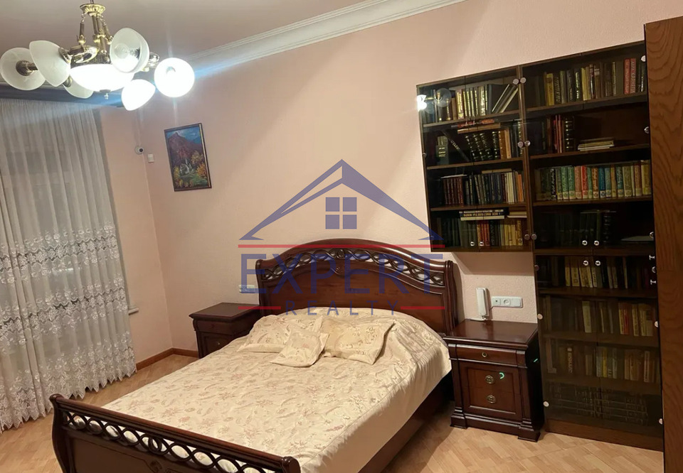 ԿԵՆՏՐՈՆ, ԻՍԱՀԱԿՅԱՆ ՓՈՂՈՑ, 4 ՍԵՆՅԱԿ