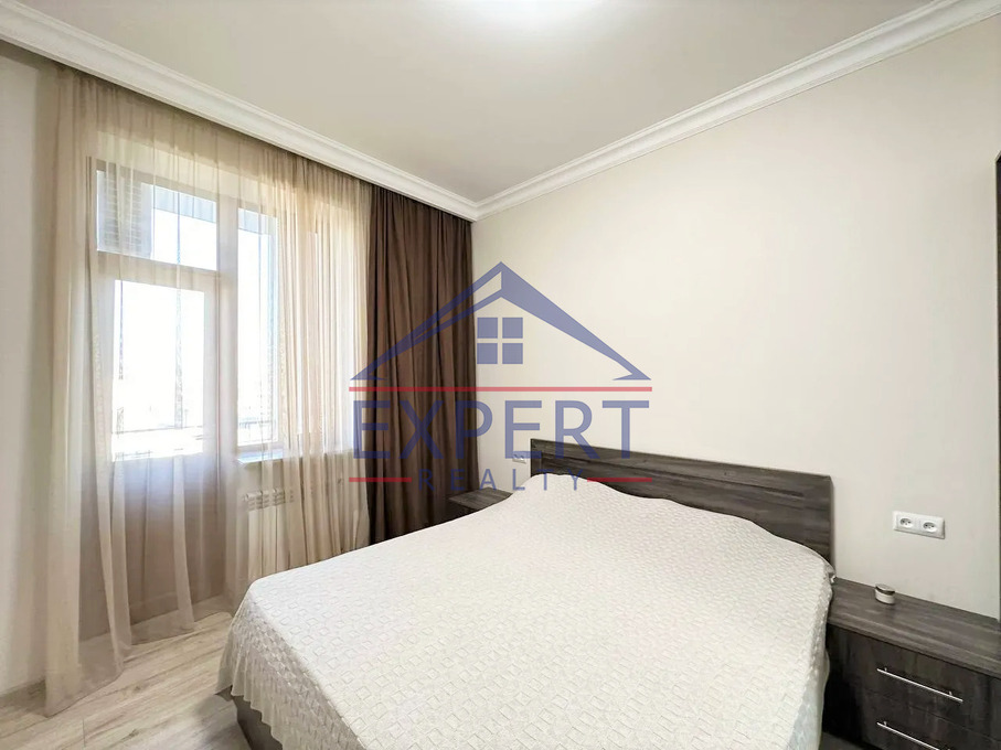 ԱՐԱԲԿԻՐ, ԿՈՄԻՏԱՍԻ ՊՈՂՈՏԱ, 3 ՍԵՆՅԱԿ