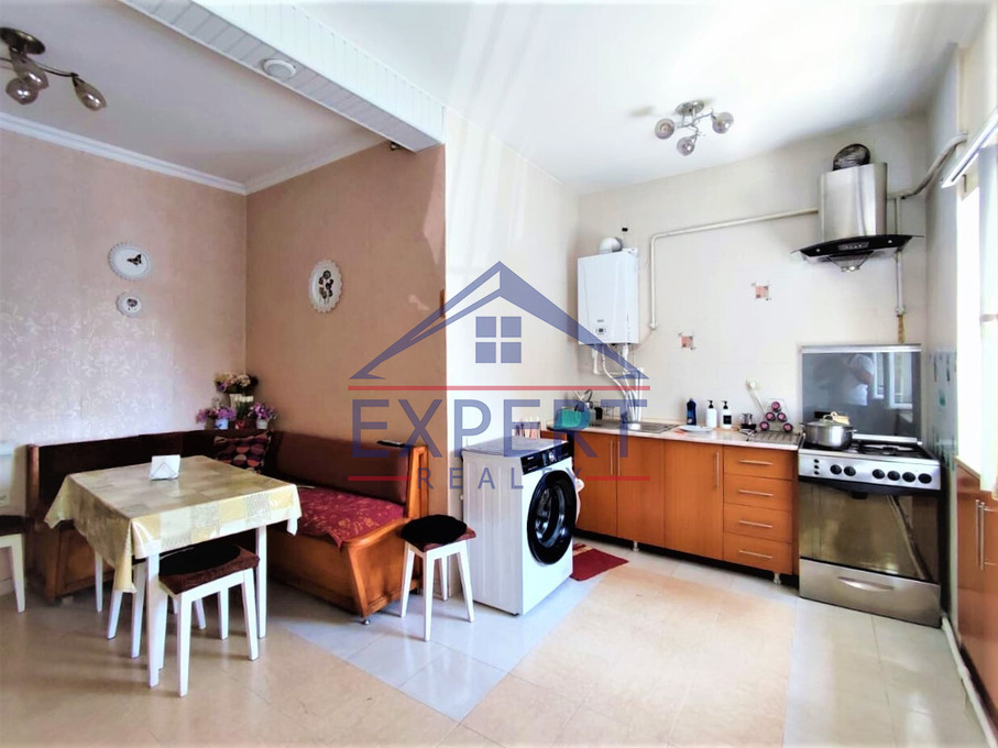 ՔԱՆԱՔԵՌ-ԶԵՅԹՈՒՆ, ԶԱՔԱՐԻԱ ՔԱՆԱՔԵՌՑՈՒ ՓՈՂՈՑ, 5 ՍԵՆՅԱԿ