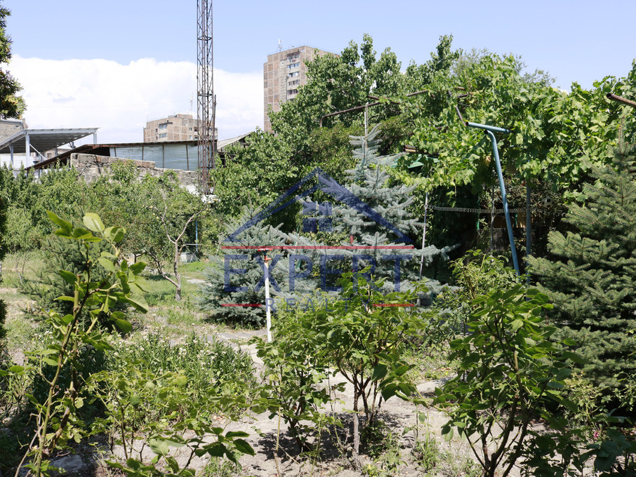 ՔԱՆԱՔԵՌ-ԶԵՅԹՈՒՆ, ԶԱՔԱՐԻԱ ՔԱՆԱՔԵՌՑՈՒ ՓՈՂՈՑ, 5 ՍԵՆՅԱԿ