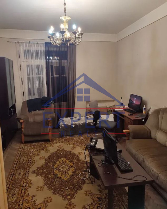 ԿԵՆՏՐՈՆ, ԱՐՇԱԿՈՒՆՅԱՆՑ ՊՈՂՈՏԱ   3 ՍԵՆՅԱԿ