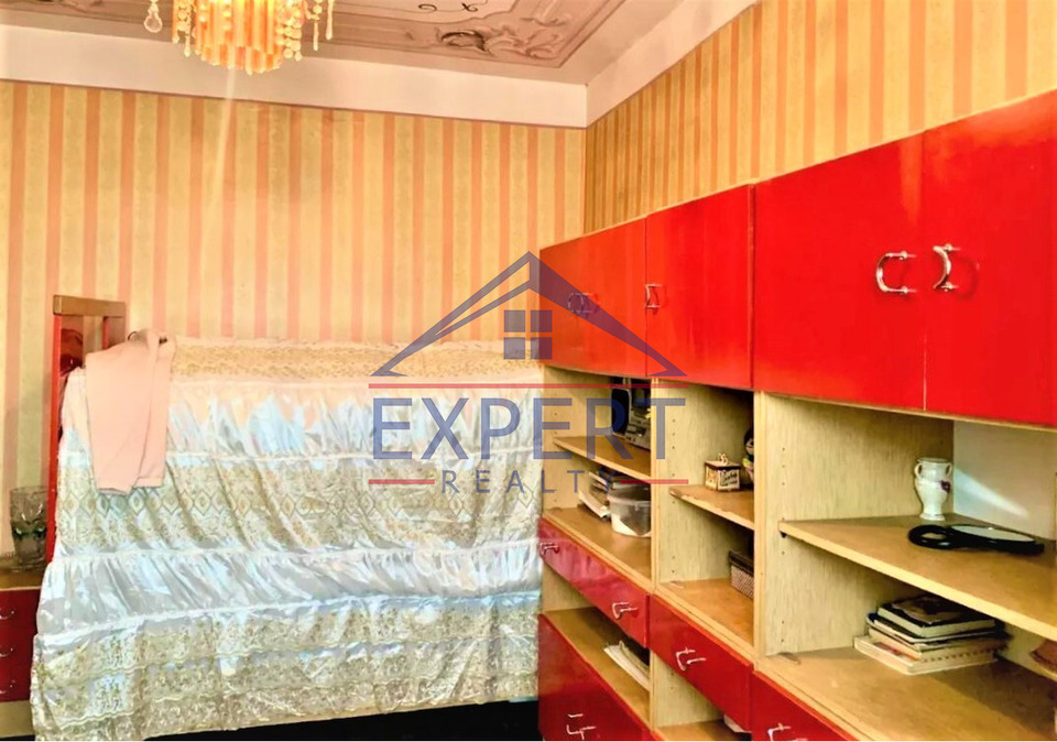 ՔԱՆԱՔԵՌ ԶԵՅԹՈՒՆ, ԶԱՔԱՐԻԱ ՔԱՆԱՔԵՌՑԻ ՓՈՂՈՑ, 4 ՍԵՆՅԱԿ