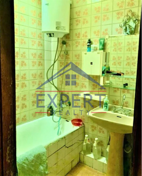 ՔԱՆԱՔԵՌ ԶԵՅԹՈՒՆ, ԶԱՔԱՐԻԱ ՔԱՆԱՔԵՌՑԻ ՓՈՂՈՑ, 4 ՍԵՆՅԱԿ
