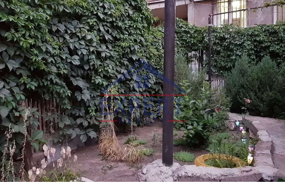 ՆՈՐ-ՆՈՐՔ, ՄՈԼԴՈՎԱԿԱՆ ՓՈՂՈՑ, 3 ՍԵՆՅԱԿ