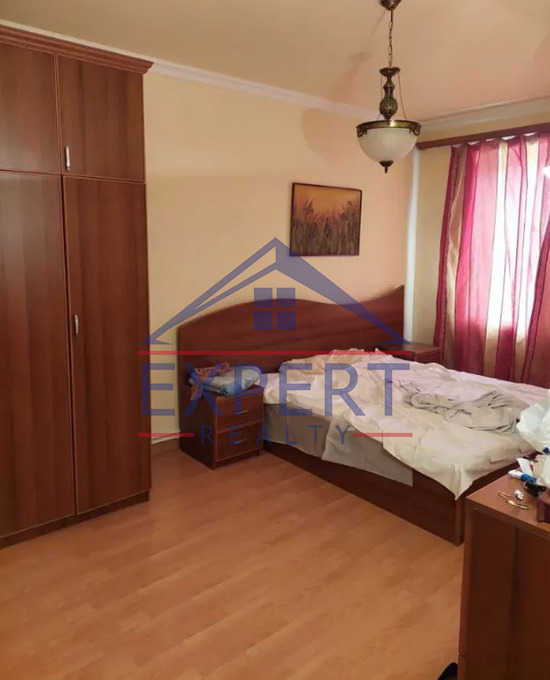 ԱՐԱԲԿԻՐ, ԿՈՄԻՏԱՍԻ ՊՈՂՈՏԱ, 3 ՍԵՆՅԱԿ