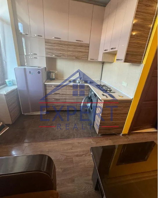 ԱՐԱԲԿԻՐ, ԿՈՄԻՏԱՍԻ ՊՈՂՈՏԱ, 2  ՍԵՆՅԱԿ