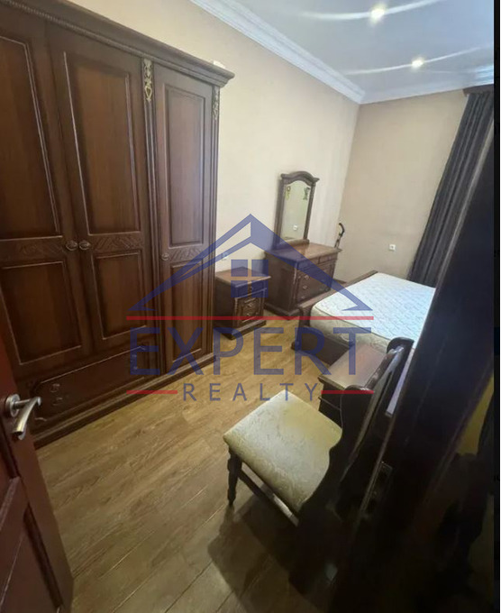 ԱՐԱԲԿԻՐ, ԿՈՄԻՏԱՍԻ ՊՈՂՈՏԱ, 2  ՍԵՆՅԱԿ