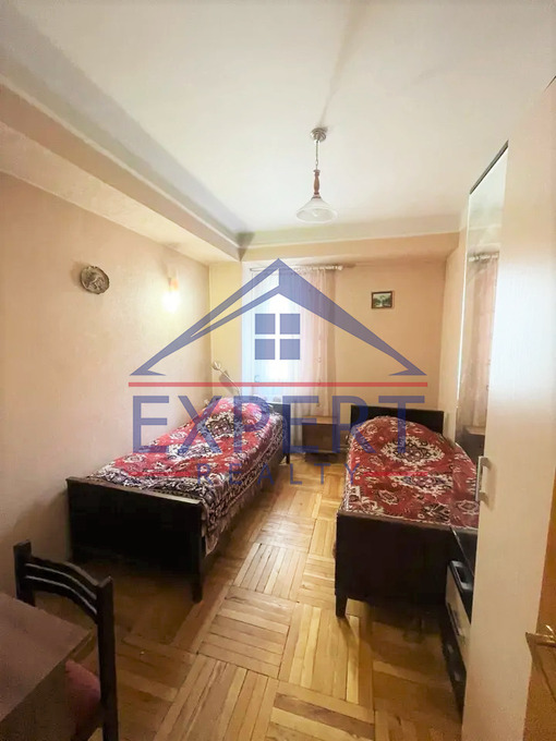 ԿԵՆՏՐՈՆ, ՏԵՐՅԱՆԻ ՓՈՂՈՑ, 2 ՍԵՆՅԱԿ