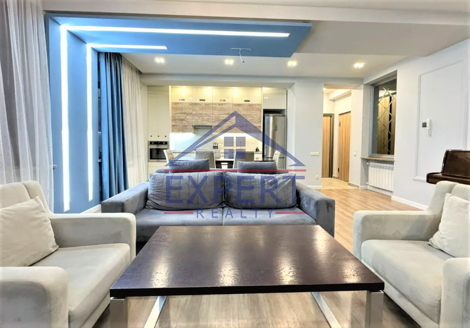 ԿԵՆՏՐՈՆ, ՄԱՇՏՈՑԻ ՊՈՂՈՏԱ, 3 ՍԵՆՅԱԿ