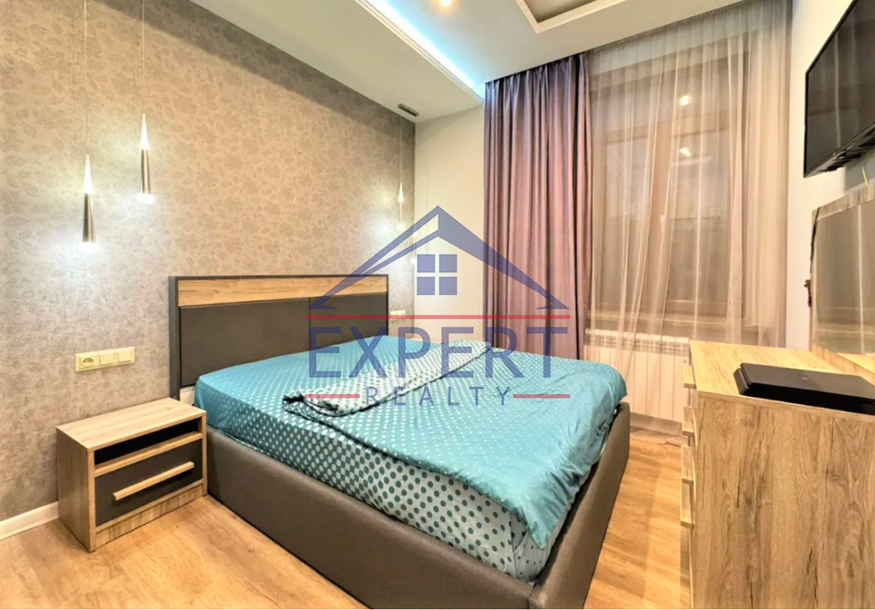 ԿԵՆՏՐՈՆ, ՄԱՇՏՈՑԻ ՊՈՂՈՏԱ, 3 ՍԵՆՅԱԿ