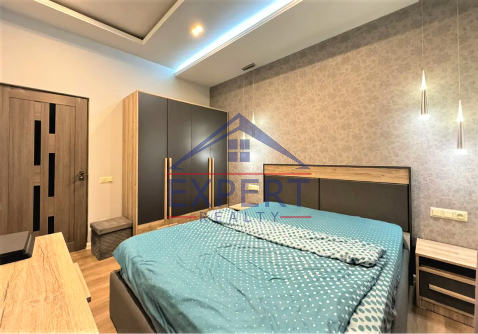 ԿԵՆՏՐՈՆ, ՄԱՇՏՈՑԻ ՊՈՂՈՏԱ, 3 ՍԵՆՅԱԿ