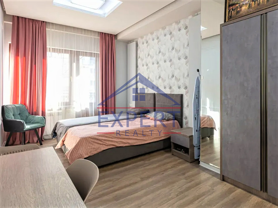 ԿԵՆՏՐՈՆ, ՄԱՇՏՈՑԻ ՊՈՂՈՏԱ, 3 ՍԵՆՅԱԿ