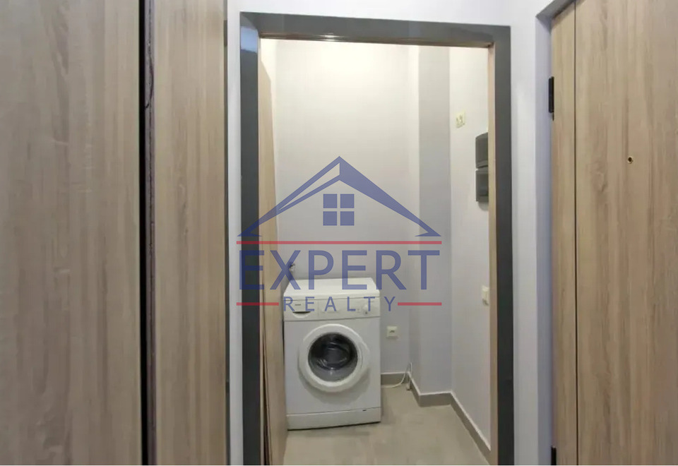 ԿԵՆՏՐՈՆ, ՄԱՇՏՈՑԻ ՊՈՂՈՏԱ, 3 ՍԵՆՅԱԿ