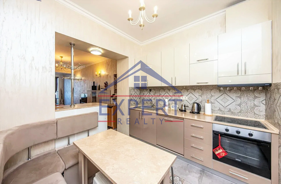 ԿԵՆՏՐՈՆ, ԾԻԾԵՌՆԱԿԱԲԵՐԴԻ ԽՃՈՒՂԻ, 3 ՍԵՆՅԱԿ