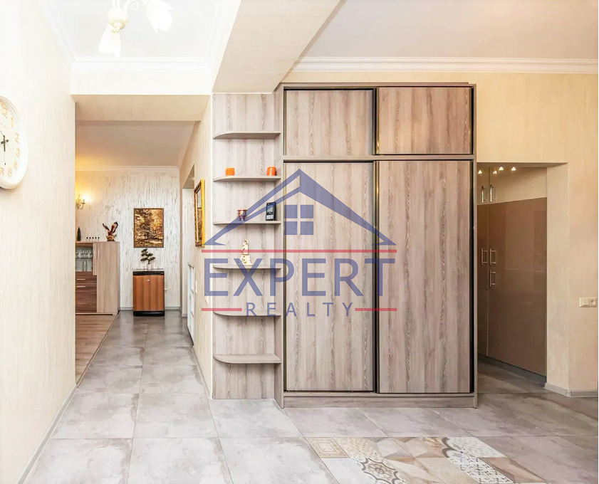 ԿԵՆՏՐՈՆ, ԾԻԾԵՌՆԱԿԱԲԵՐԴԻ ԽՃՈՒՂԻ, 3 ՍԵՆՅԱԿ