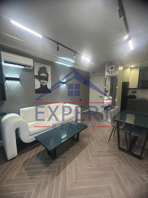 ԿԵՆՏՐՈՆ, ՓԱՐՊԵՑՈՒ ՓՈՂՈՑ, 2 ՍԵՆՅԱԿ