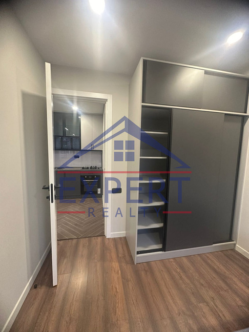 ԿԵՆՏՐՈՆ, ՓԱՐՊԵՑՈՒ ՓՈՂՈՑ, 2 ՍԵՆՅԱԿ