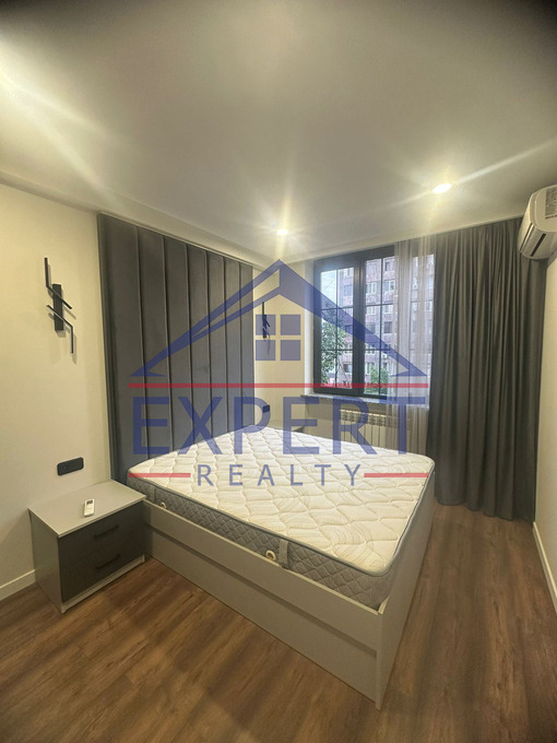 ԿԵՆՏՐՈՆ, ՓԱՐՊԵՑՈՒ ՓՈՂՈՑ, 2 ՍԵՆՅԱԿ