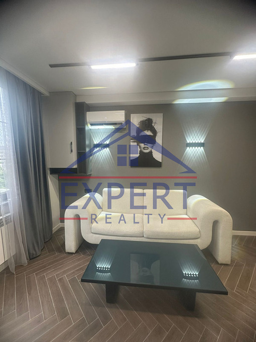 ԿԵՆՏՐՈՆ, ՓԱՐՊԵՑՈՒ ՓՈՂՈՑ, 2 ՍԵՆՅԱԿ