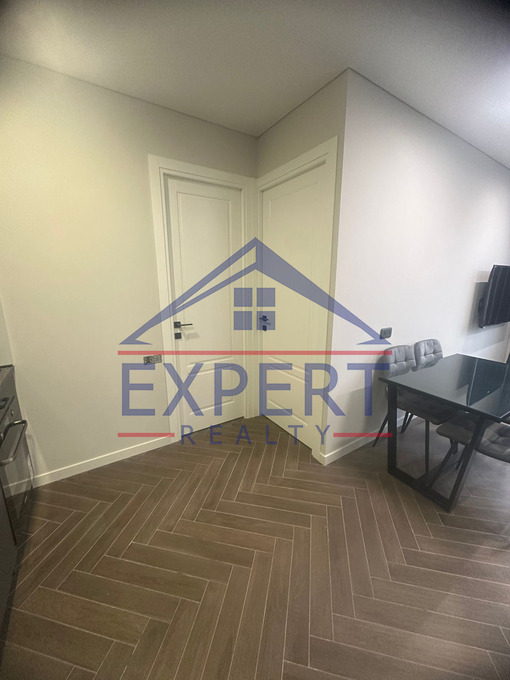 ԿԵՆՏՐՈՆ, ՓԱՐՊԵՑՈՒ ՓՈՂՈՑ, 2 ՍԵՆՅԱԿ