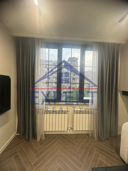 ԿԵՆՏՐՈՆ, ՓԱՐՊԵՑՈՒ ՓՈՂՈՑ, 2 ՍԵՆՅԱԿ