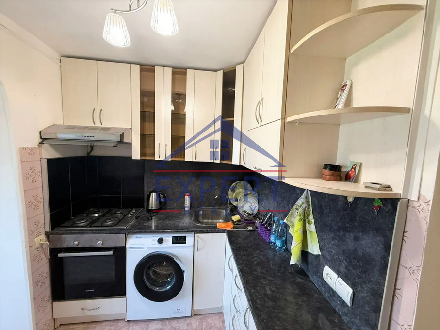 ԱՐԱԲԿԻՐ, ՀՐԱՉՅԱ ՔՈՉԱՐ ՓՈՂՈՑ, 3 ՍԵՆՅԱԿ