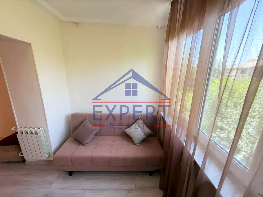 ԱՐԱԲԿԻՐ, ՀՐԱՉՅԱ ՔՈՉԱՐ ՓՈՂՈՑ, 3 ՍԵՆՅԱԿ