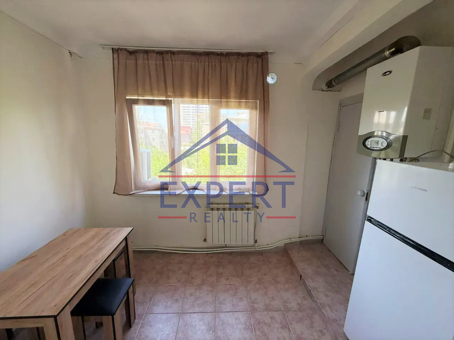 ԱՐԱԲԿԻՐ, ՀՐԱՉՅԱ ՔՈՉԱՐ ՓՈՂՈՑ, 3 ՍԵՆՅԱԿ