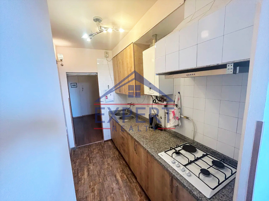 ԱՐԱԲԿԻՐ, ԿՈՄԻՏԱՍԻ ՊՈՂՈՏԱ, 3 ՍԵՆՅԱԿ