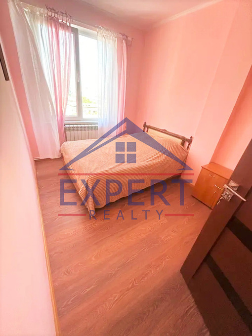 ԱՐԱԲԿԻՐ, ԿՈՄԻՏԱՍԻ ՊՈՂՈՏԱ, 3 ՍԵՆՅԱԿ