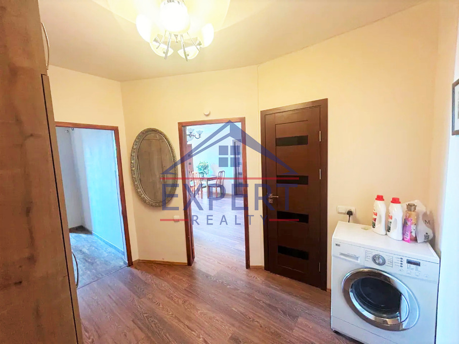 ԱՐԱԲԿԻՐ, ԿՈՄԻՏԱՍԻ ՊՈՂՈՏԱ, 3 ՍԵՆՅԱԿ