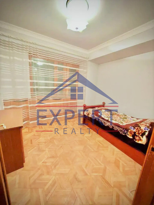 ԱՐԱԲԿԻՐ, ԱՎԵՏ ԱՎԵՏԻՍՅԱՆ ՓՈՂՈՑ, 3 ՍԵՆՅԱԿ