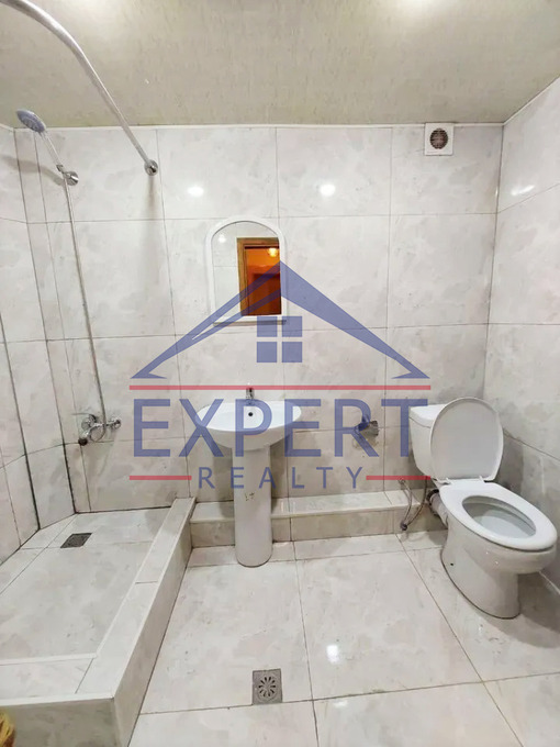 ԱՐԱԲԿԻՐ, ԱՎԵՏ ԱՎԵՏԻՍՅԱՆ ՓՈՂՈՑ, 3 ՍԵՆՅԱԿ