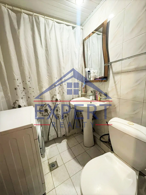 ԱՐԱԲԿԻՐ, ԿՈՄԻՏԱՍԻ ՊՈՂՈՏԱ, 3 ՍԵՆՅԱԿ