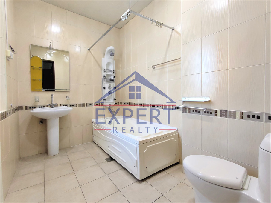 ԿԵՆՏՐՈՆ, ԱՄԻՐՅԱՆ ՓՈՂՈՑ, 4 ՍԵՆՅԱԿ