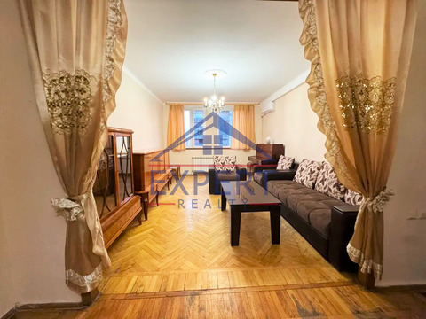 ԿԵՆՏՐՈՆ, ԵՐՎԱՆԴ ՔՈՉԱՐԻ ՓՈՂՈՑ, 3 ՍԵՆՅԱԿ