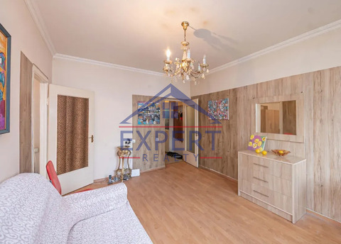 ԿԵՆՏՐՈՆ, ՄԱՇՏՈՑԻ ՊՈՂՈՏԱ, 3 ՍԵՆՅԱԿ