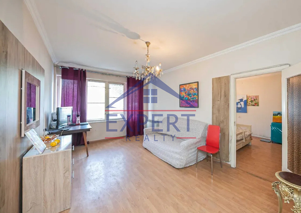 ԿԵՆՏՐՈՆ, ՄԱՇՏՈՑԻ ՊՈՂՈՏԱ, 3 ՍԵՆՅԱԿ