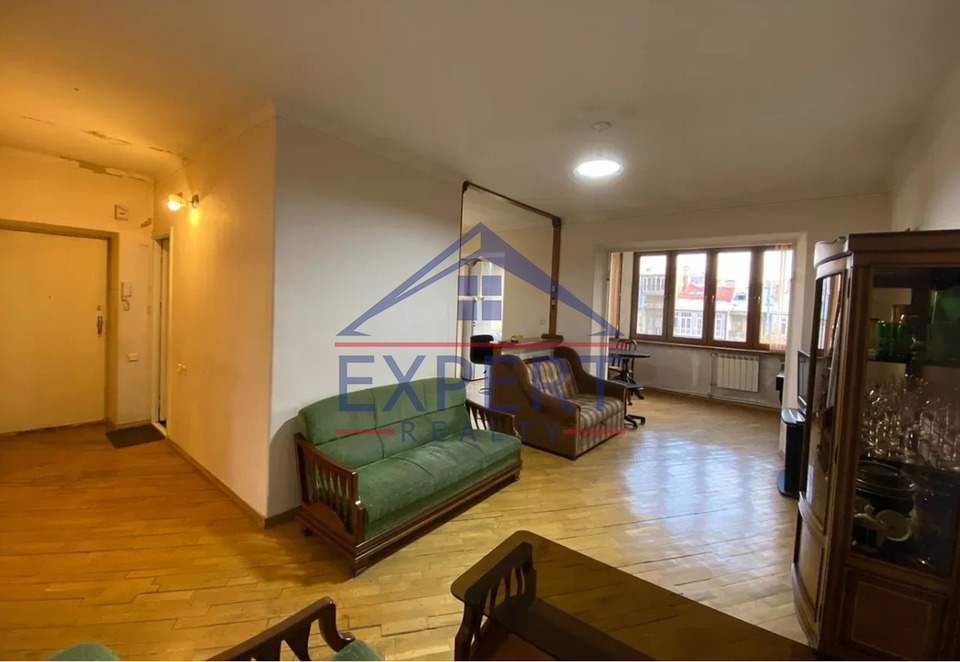 ԿԵՆՏՐՈՆ, ՄԱՇՏՈՑԻ ՊՈՂՈՏԱ, 3 ՍԵՆՅԱԿ