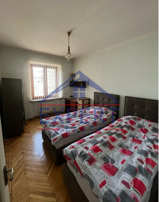 ԿԵՆՏՐՈՆ, ՄԱՇՏՈՑԻ ՊՈՂՈՏԱ, 3 ՍԵՆՅԱԿ