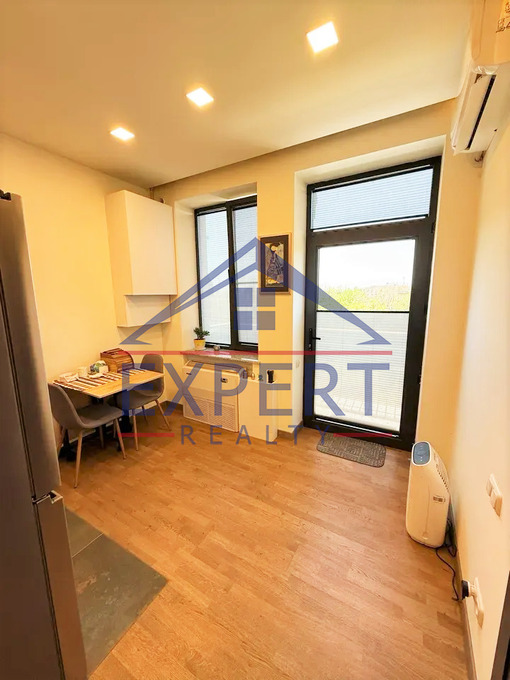 ՔԱՆԱՔԵՌ ԶԵՅԹՈՒՆ, ԱԶԱՏՈՒԹՅԱՆ ՊՈՂՈՏԱ, 2 ՍԵՆՅԱԿ