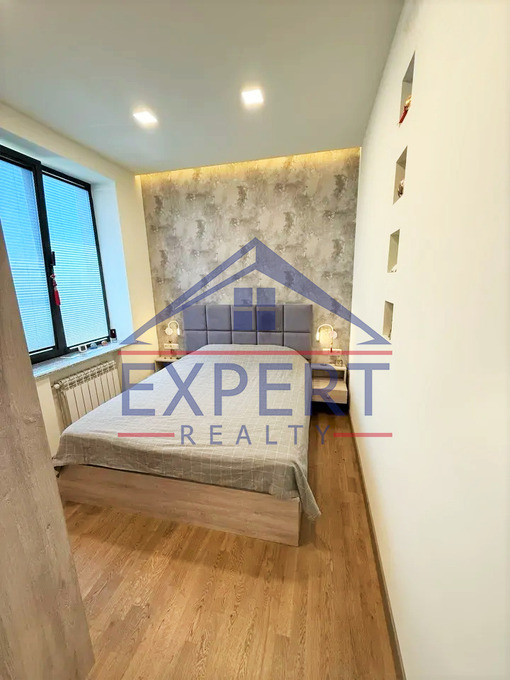 ՔԱՆԱՔԵՌ ԶԵՅԹՈՒՆ, ԱԶԱՏՈՒԹՅԱՆ ՊՈՂՈՏԱ, 2 ՍԵՆՅԱԿ