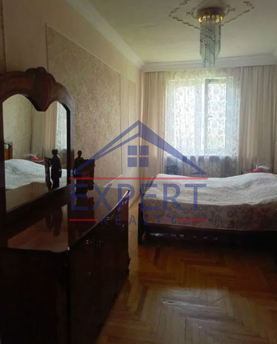 ՔԱՆԱՔԵՌ ԶԵՅԹՈՒՆ, ԼԵՓՍՈՒՍԻ ՓՈՂՈՑ , 3 ՍԵՆՅԱԿ