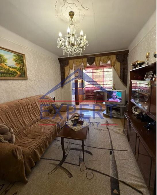 ԿԵՆՏՐՈՆ, ՔԱՋԱԶՆՈՒՆՈՒ  ՓՈՂՈՑ , 2 ՍԵՆՅԱԿ