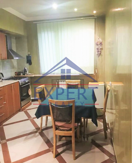 ՇԵՆԳԱՎԻԹ, ԳԱՐԵԳԻՆ ՆԺԴԵՀԻ ՓՈՂՈՑ, 3 ՍԵՆՅԱԿ