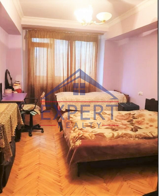 ՇԵՆԳԱՎԻԹ, ԳԱՐԵԳԻՆ ՆԺԴԵՀԻ ՓՈՂՈՑ, 3 ՍԵՆՅԱԿ